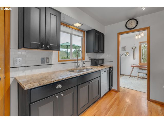 6815 Sw 14TH Ave, Portland, OR 97219