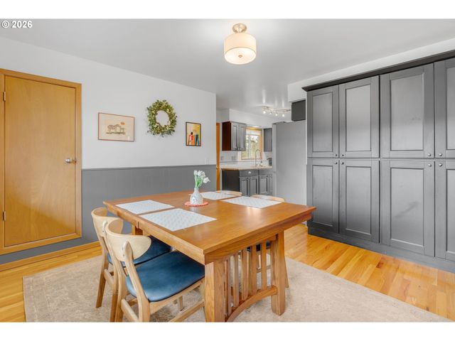 6815 Sw 14TH Ave, Portland, OR 97219