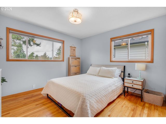 6815 Sw 14TH Ave, Portland, OR 97219