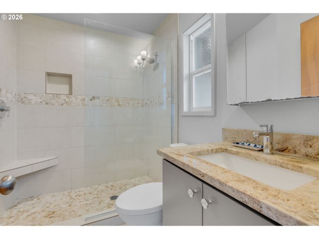 6815 Sw 14TH Ave, Portland, OR 97219