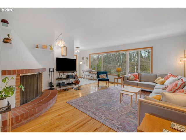 6815 Sw 14TH Ave, Portland, OR 97219