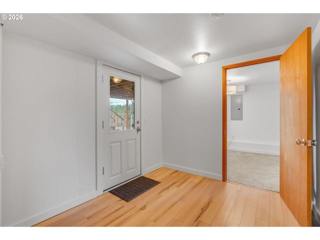 6815 Sw 14TH Ave, Portland, OR 97219