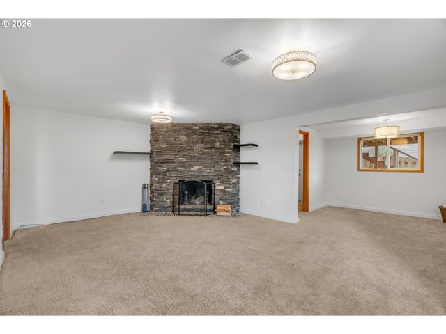 6815 Sw 14TH Ave, Portland, OR 97219