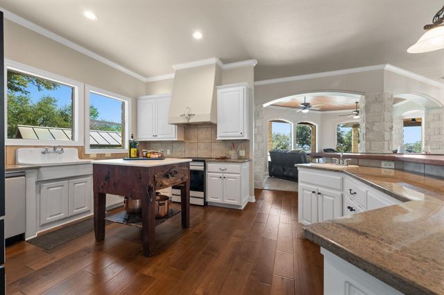 185 Shimmering Shore CT, Spring Branch, TX 78070