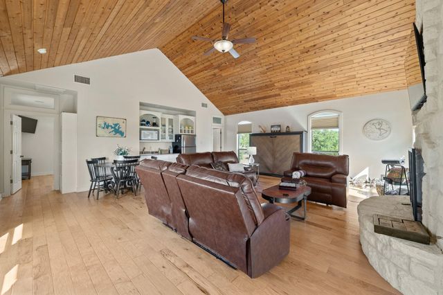 185 Shimmering Shore CT, Spring Branch, TX 78070