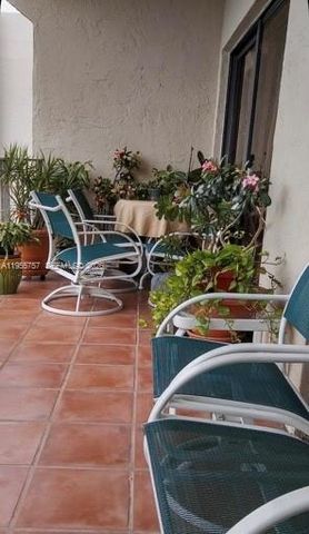 14203 SW 66th St 406, Miami, FL 33183