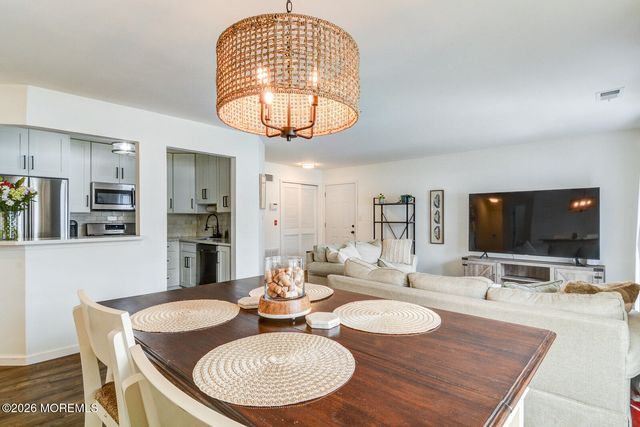 1 White Oak Court, Howell, NJ 07731