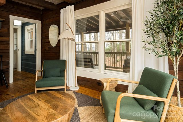 39 Finch Lane, Zirconia, NC 28790