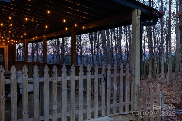 39 Finch Lane, Zirconia, NC 28790