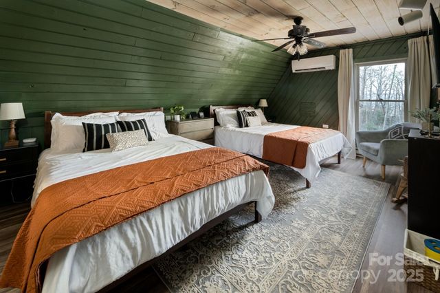 39 Finch Lane, Zirconia, NC 28790