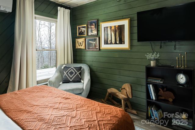 39 Finch Lane, Zirconia, NC 28790