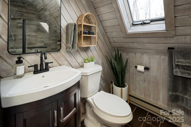 39 Finch Lane, Zirconia, NC 28790