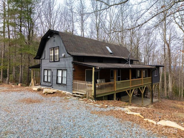 39 Finch Lane, Zirconia, NC 28790