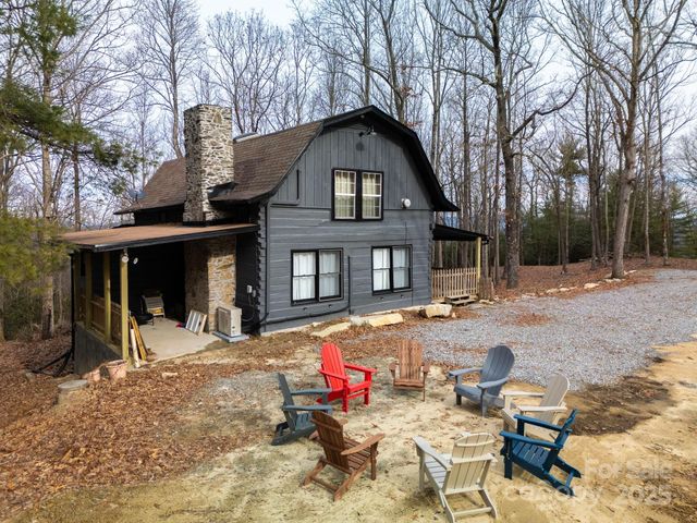 39 Finch Lane, Zirconia, NC 28790