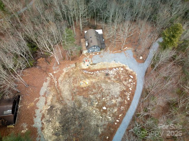 39 Finch Lane, Zirconia, NC 28790