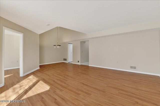 133 Sunnymede Street, Englishtown, NJ 07726