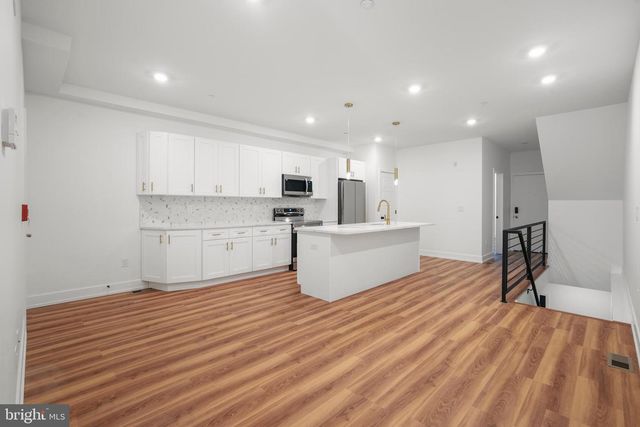2325 GERMANTOWN AVE, Philadelphia, PA 19133