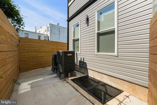 2325 GERMANTOWN AVE, Philadelphia, PA 19133