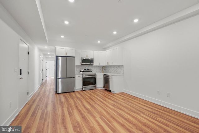 2325 GERMANTOWN AVE, Philadelphia, PA 19133