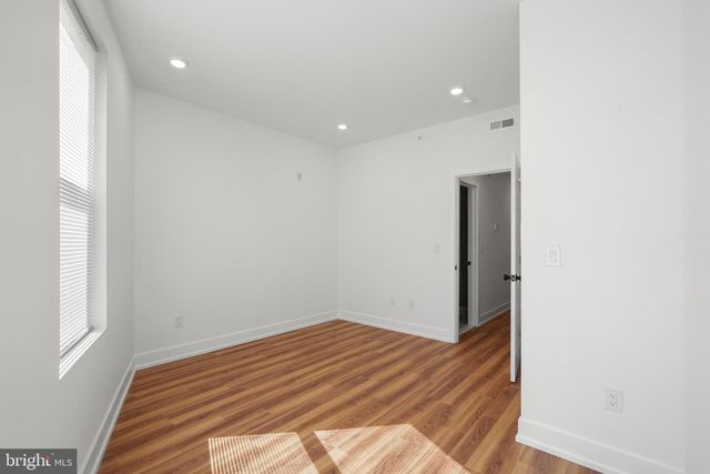 2325 GERMANTOWN AVE, Philadelphia, PA 19133