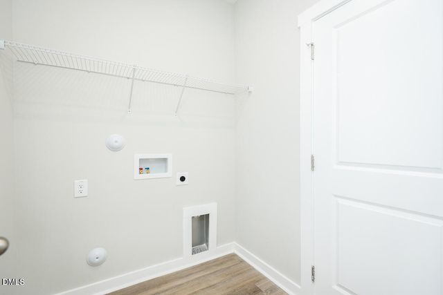409 E Lee Avenue, Yadkinville, NC 27055