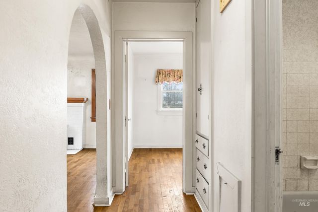 2305 S Gekeler Ln, Boise, ID 83706