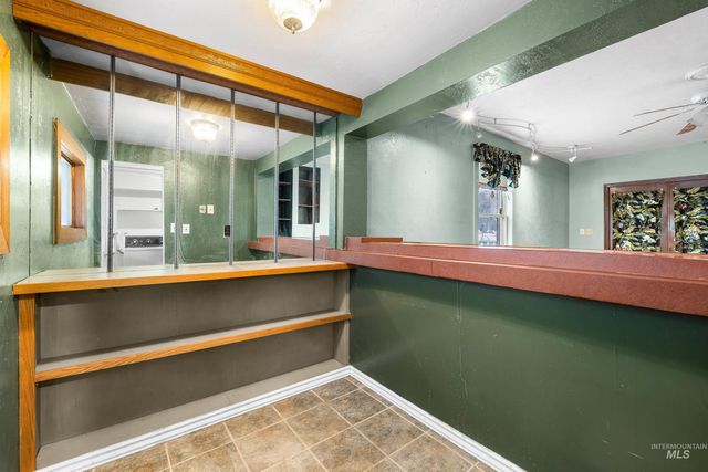 2305 S Gekeler Ln, Boise, ID 83706