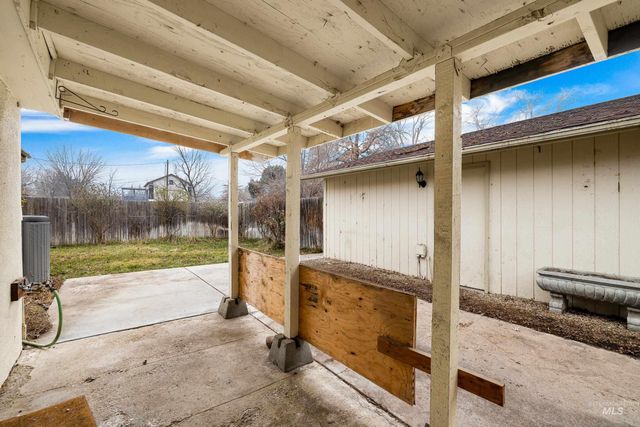 2305 S Gekeler Ln, Boise, ID 83706