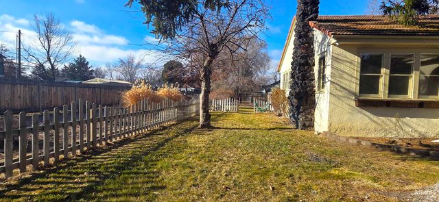 2305 S Gekeler Ln, Boise, ID 83706