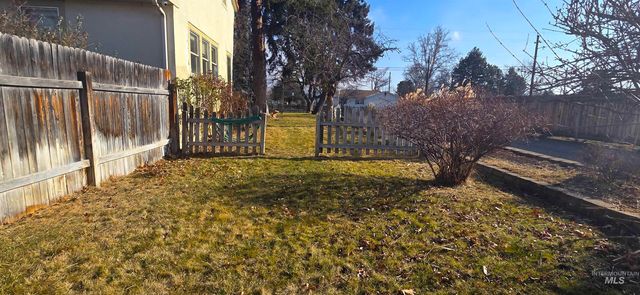 2305 S Gekeler Ln, Boise, ID 83706