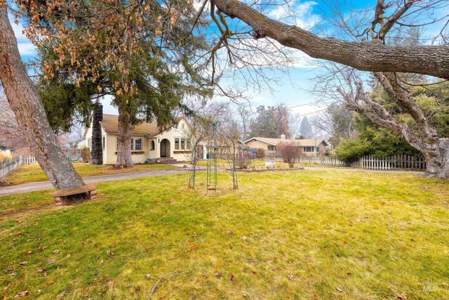 2305 S Gekeler Ln, Boise, ID 83706