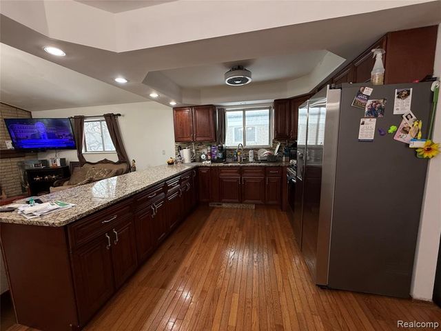 3650 Veronica Dr Drive, Sterling Heights, MI 48310