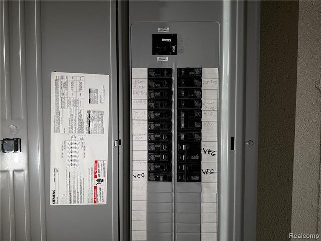 3650 Veronica Dr Drive, Sterling Heights, MI 48310