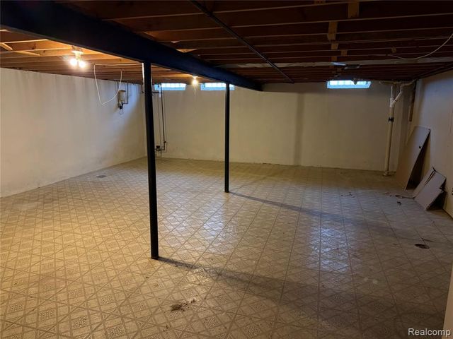 3650 Veronica Dr Drive, Sterling Heights, MI 48310