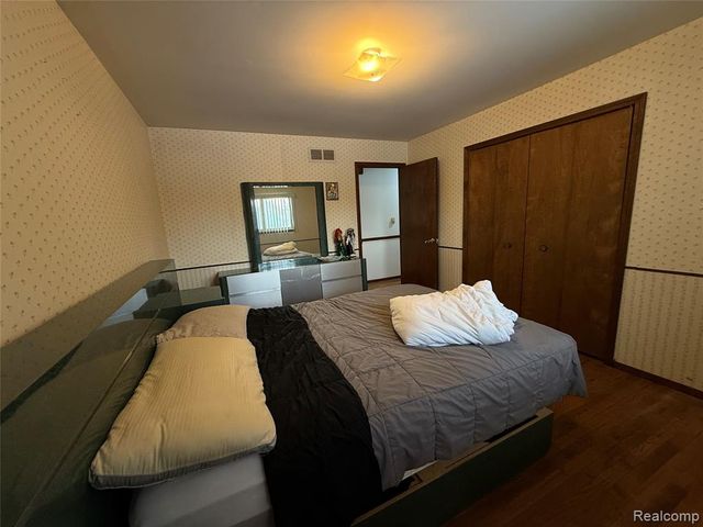 3650 Veronica Dr Drive, Sterling Heights, MI 48310