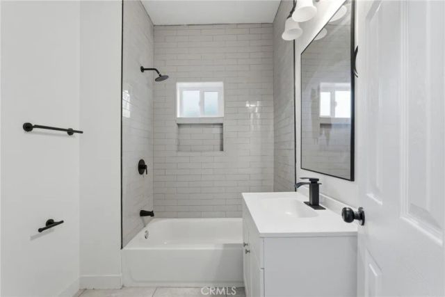 2723 Iris Street, Riverside, CA 92507