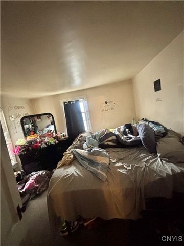 4 Warren Avenue, Auburn, NY 13021