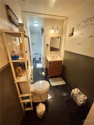 4 Warren Avenue, Auburn, NY 13021