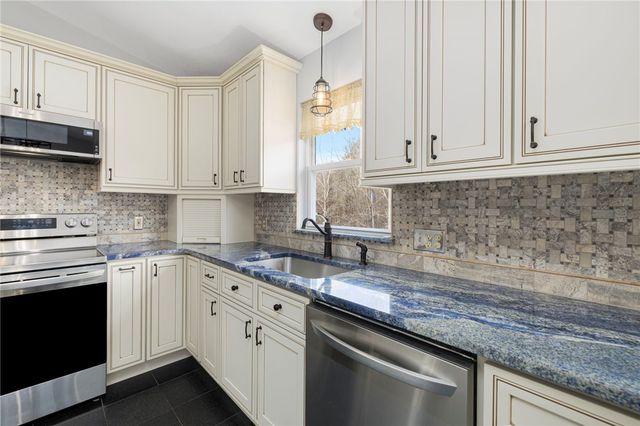 175 Hope Furnace Road, Scituate, RI 02831