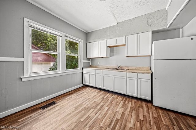 10929 Tacoma Avenue, Cleveland, OH 44108