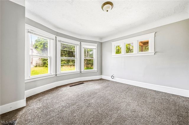 10929 Tacoma Avenue, Cleveland, OH 44108