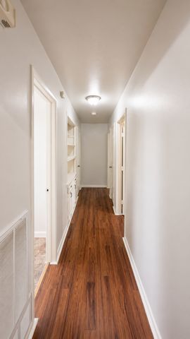 946 Highland Oaks Drive, Dallas, TX 75232