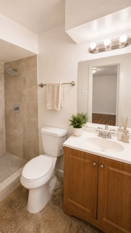 946 Highland Oaks Drive, Dallas, TX 75232
