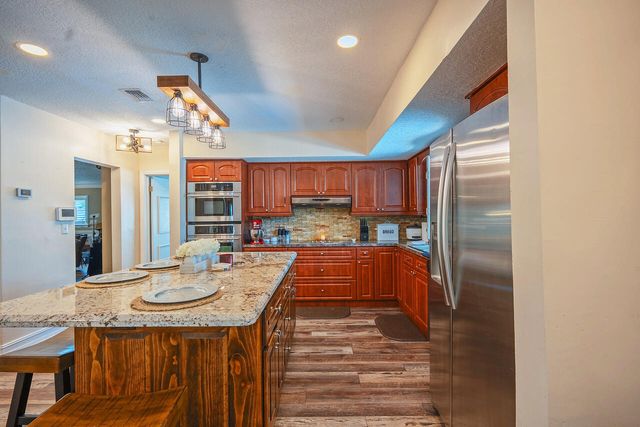 8651 NW 18th Street, Pembroke Pines, FL 33024