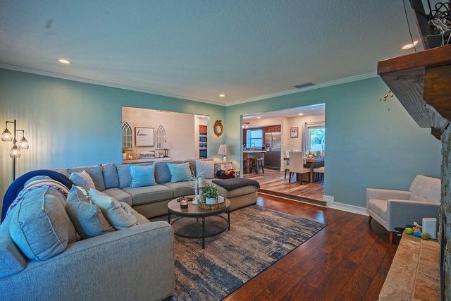 8651 NW 18th Street, Pembroke Pines, FL 33024