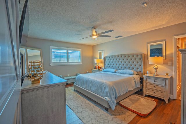 8651 NW 18th Street, Pembroke Pines, FL 33024