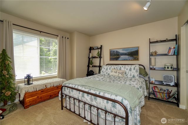 6210 Wesley Place SE, Auburn, WA 98092