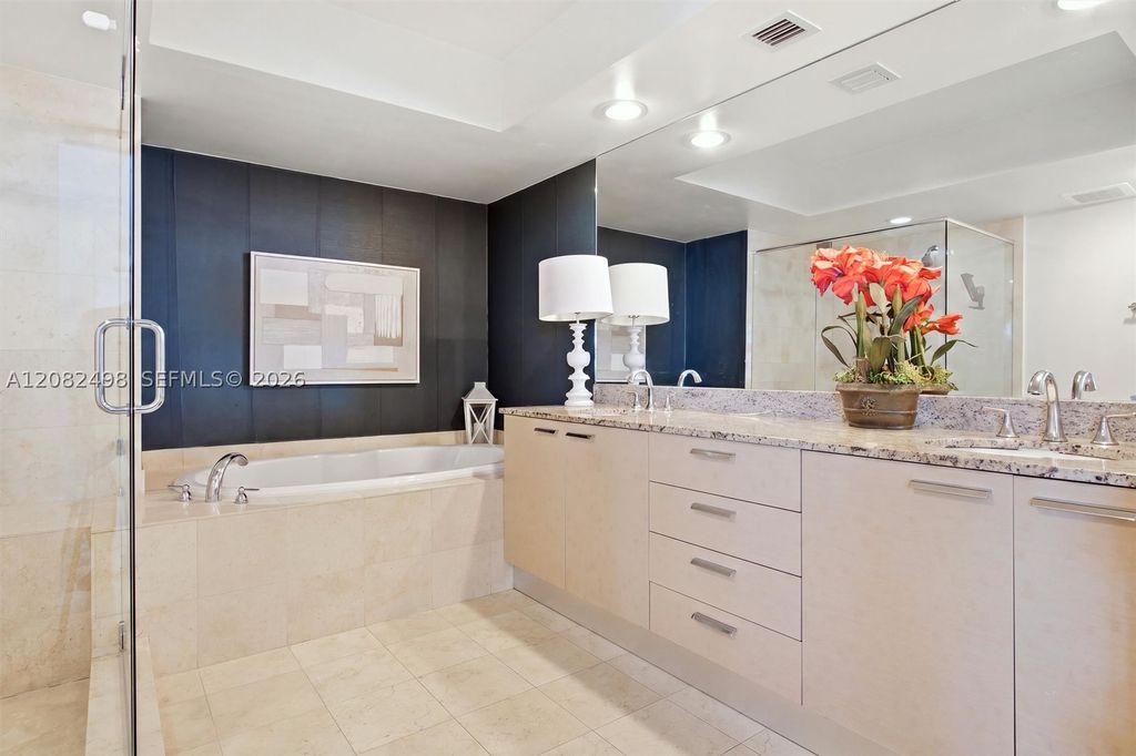Image 16 of property listing at 1850 S Ocean Dr 2305, Hallandale Beach, FL 33009