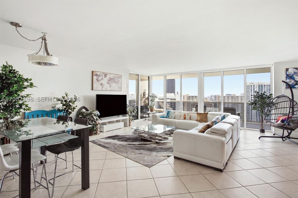 Image 4 of property listing at 1850 S Ocean Dr 2305, Hallandale Beach, FL 33009