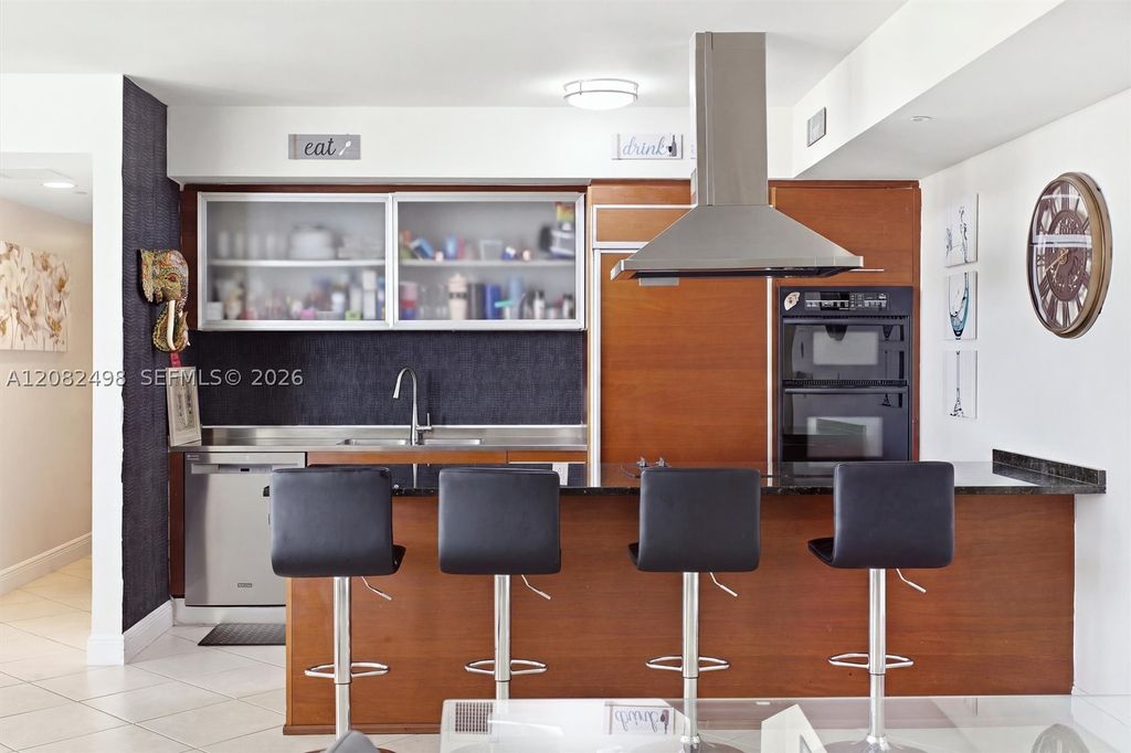 Image 6 of property listing at 1850 S Ocean Dr 2305, Hallandale Beach, FL 33009
